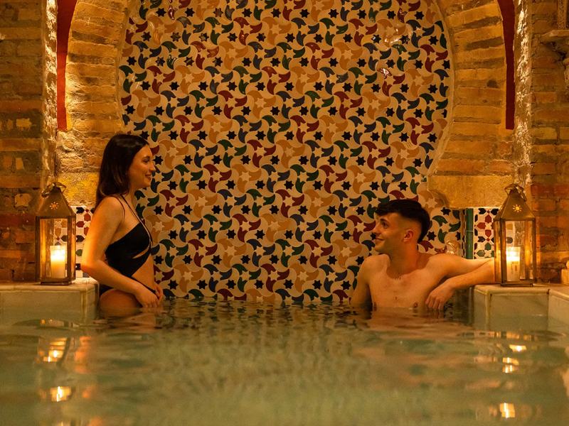 Piscina del Hammam Palacio Nazarí en Granada