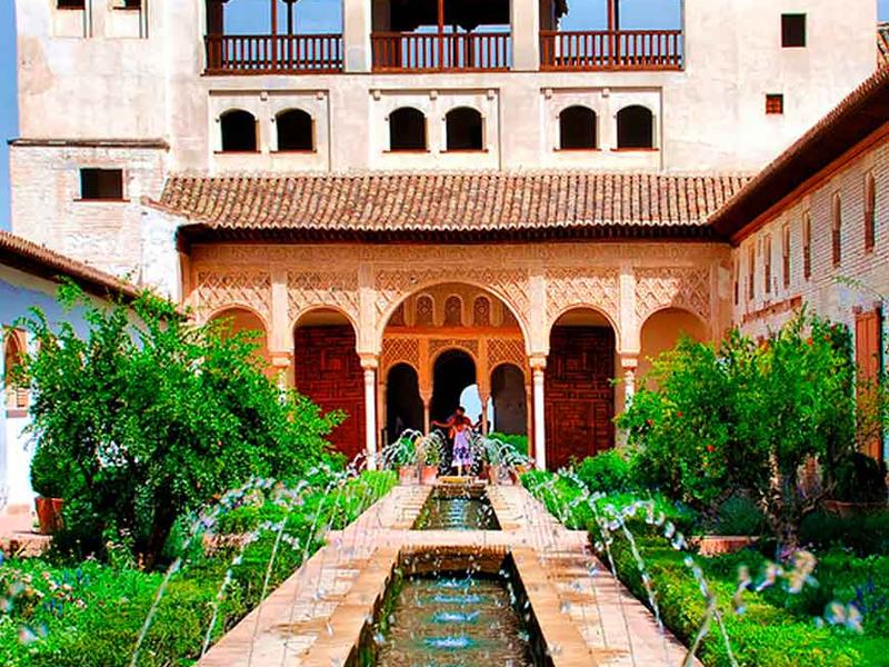 Jardines del Generalife y Patio de la Acequia